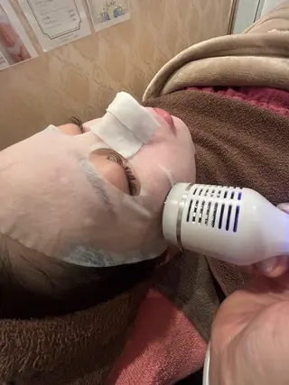 SALON DE HALLISサロン ド ハリス所属・八事 / サロンドハリスのエステ・リラクイメージ