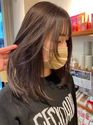 セミロング カラー ナチュラルヘア🫧 ナナミのヘアスタイル