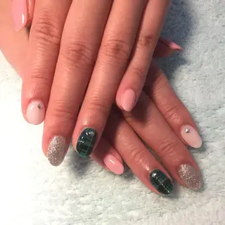 ネイル BANBINANAIL所属・イリネコ マリのネイルデザイン