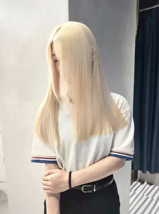 ロング ハイトーンカラー/ 梅田/Aikaのヘアスタイル