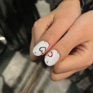 ネイル AMRITA omotesando所属・艶ｶﾗｰ･:*個性派 ﾈｲﾙ🦋mire-のネイルデザイン