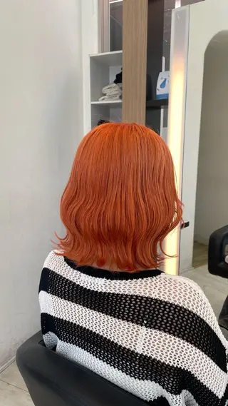 ミディアム カラー ブリーチ/髪質改善/ ハイトーン/暖色のヘアスタイル