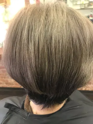 ショート カラー 桧山 真のヘアスタイル