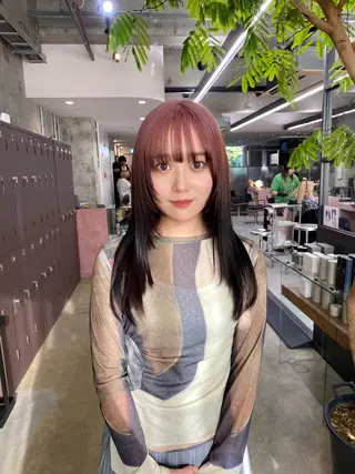 ロング カラー 大下 心渚 /ブリーチ/艶カラーのヘアスタイル