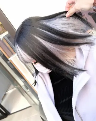 セミロング カラー ブリーチ人気No.1 MANATO🎨🌈のヘアスタイル