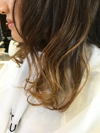 ミディアム カラー 白髪ぼかしハイライト 柳川拓哉のヘアスタイル