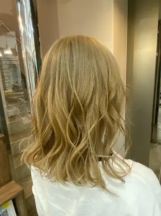 ミディアム カラー Sherry大国町所属・Sherry大国町 HIKARUのヘアスタイル