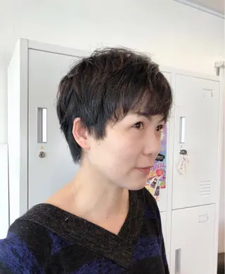 ショート パーマ MOLLA 浅香山店所属・谷口ゆめ/縮毛矯正/ 大人女子/眉ワックスのヘアスタイル