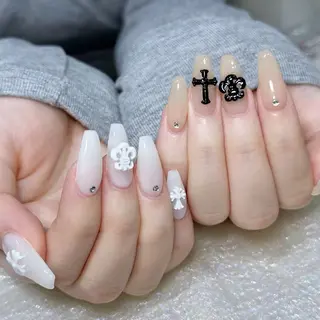 ネイル Queens 榊 まおのネイルデザイン