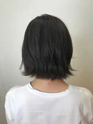 ショート カラー 湯浅 了一のヘアスタイル