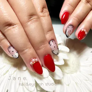 ネイル Yakko pas á pasのネイルデザイン