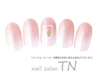 ネイル 石橋 礼華のネイルデザイン