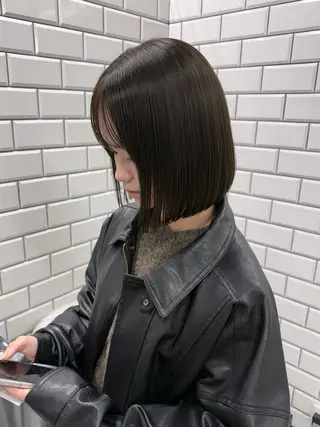 ショート ayano /レイヤー/艶カラーのヘアスタイル