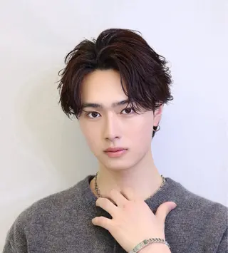 ミディアム パーマ メンズ Lond  strada所属・ハクヤ心斎橋 パーマ/縮毛矯正のヘアスタイル