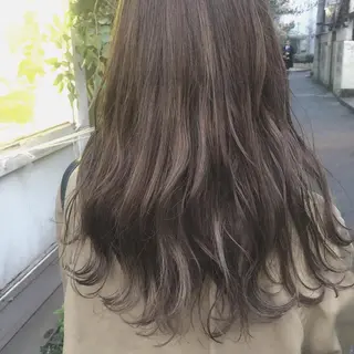 セミロング カラー 齋藤 咲のヘアスタイル