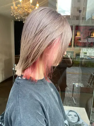 カラー *インナーカラー* 植松彩音のヘアスタイル