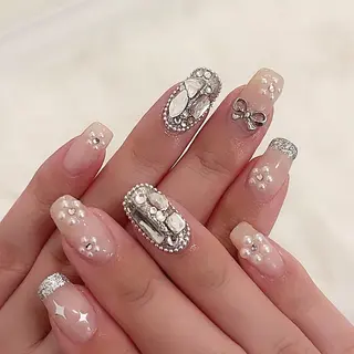 ネイル シュシュ 🎀 girly nailのネイルデザイン