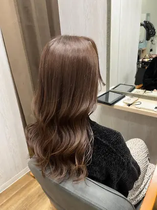 ロング カラー 小野 真彩のヘアスタイル
