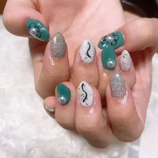 ネイル The Best Beauty受付担当のヘアスタイル