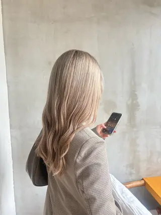 ロング KINGDOMアルーア店所属・KINGDOM 萩原あかねのヘアスタイル