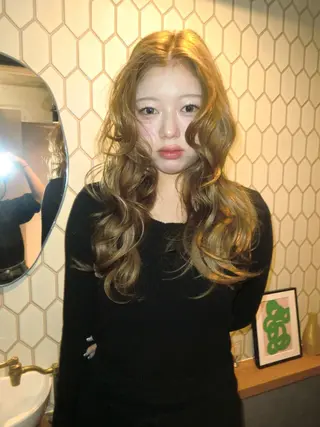 ロング カラー Elilume 代々木店所属・Elilume MIYUのヘアスタイル