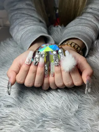 ネイル シェヌネイル JURAのネイルデザイン