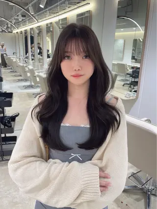 ロング レイヤーカット 新川栄一朗のヘアスタイル
