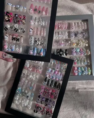 ネイル SONA Nail所属・舩戸 さんごのネイルデザイン