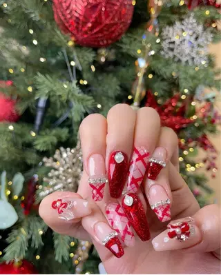 ネイル Hina 池袋 長だしチップ専門店のネイルデザイン