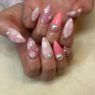 ネイル es nailのネイルデザイン