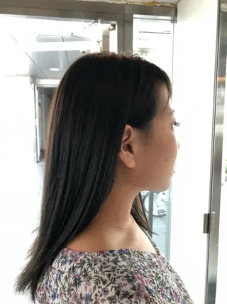 セミロング 小久保 なるみのヘアスタイル