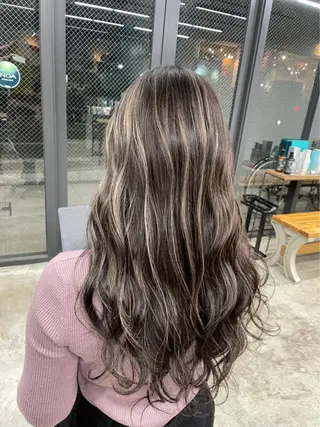 ロング カラー ヘアローラン所属・💕 manaka🌺のヘアスタイル