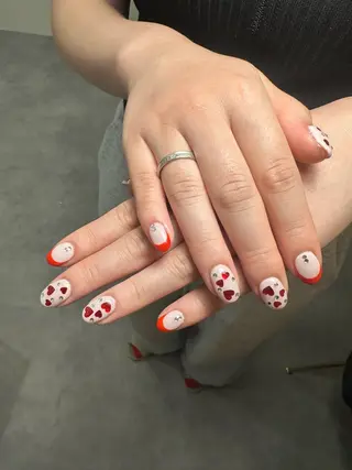ネイル ATELIERHARLOW所属・nailist MOEのネイルデザイン