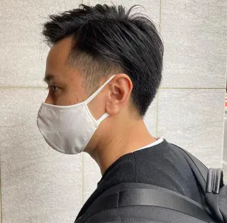 ショート メンズ 松岡 俊輔のヘアスタイル