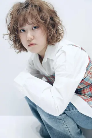 ミディアム カラー ブリーチモデル募集 古内柊のヘアスタイル