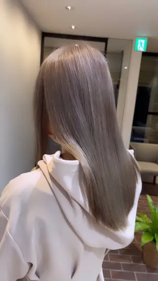 ロング カラー 髪の修復専門サロン　hair place VIVE所属・KOTA / ハイトーン/髪質改善のヘアスタイル