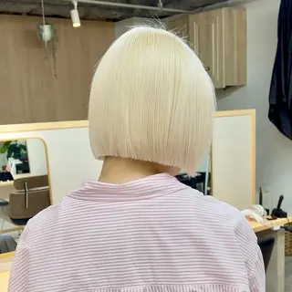 ショート カラー ボブ/韓国ボブ/ブリ ーチ/鈴木康平のヘアスタイル