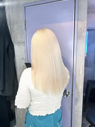 ミディアム ✨ブリーチ支持No1 複雑履歴修正/舘岡のヘアスタイル