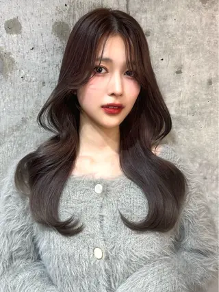 セミロング カラー 新宿/韓国レイヤー 髪質改善カラー/角所のヘアスタイル