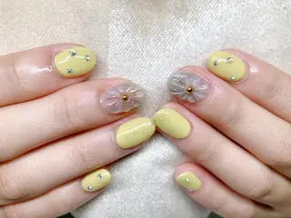 ネイル ECLAT エクラ所属・寺山 千鶴のネイルデザイン