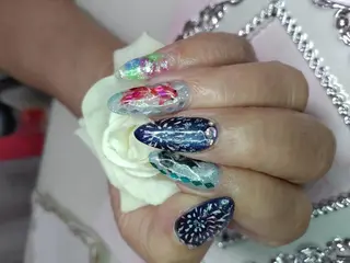 ネイル エステとネイル ローズコンフォートのネイルデザイン