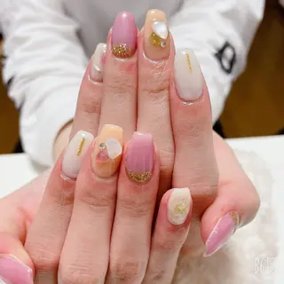 ネイル The Best Beauty受付担当のヘアスタイル