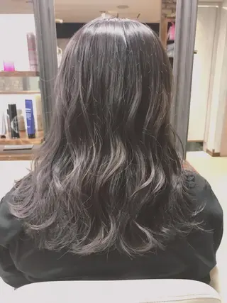 セミロング やなせ まりのヘアスタイル
