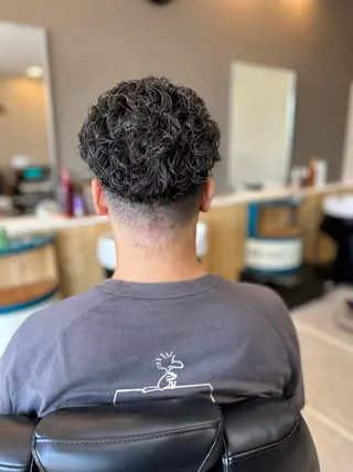 パーマ メンズ THEBARBER TEN所属・伊禮 海凪のヘアスタイル