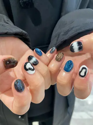 ネイル Shiori･:* 💫のネイルデザイン