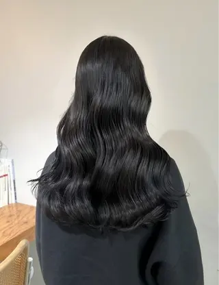 カラー 小林 菜々美のヘアスタイル