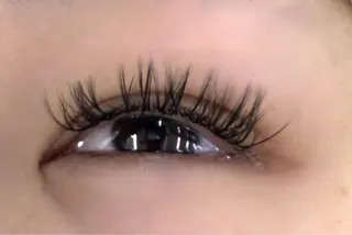 マツエク・マツパ CARNA所属・Carna makiのマツエク・マツパデザイン