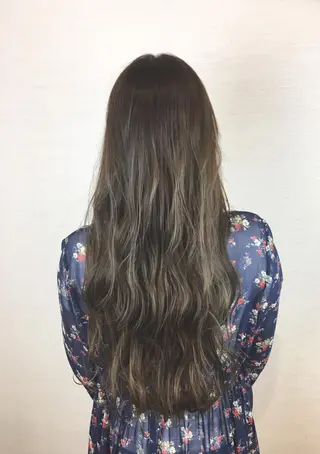 ロング ブリーチなしダブル/ レイヤーカット 小棹のヘアスタイル