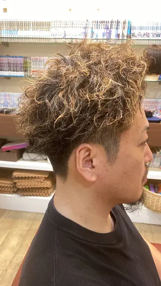 ショート カラー パーマ メンズ FOCUS天王台店所属・中野 一哉のヘアスタイル