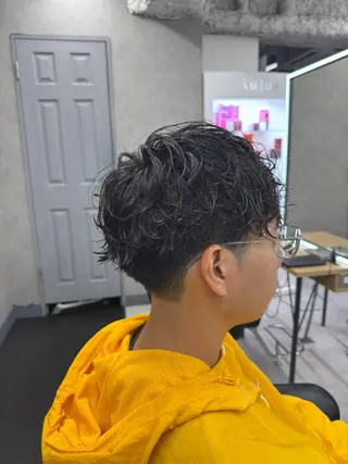 ショート パーマ 吉満 翔のヘアスタイル